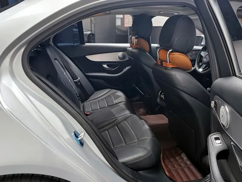 Mercedes-Benz C 180, снимка 12 - Автомобили и джипове - 52690674