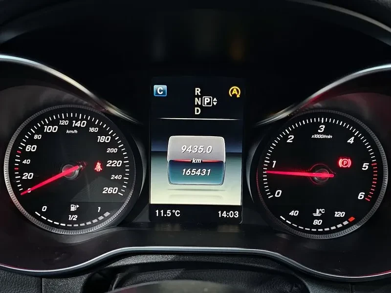 Mercedes-Benz C 180  - изображение 8