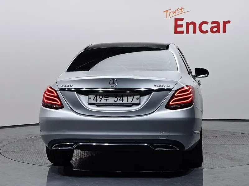 Mercedes-Benz C 180  - изображение 4