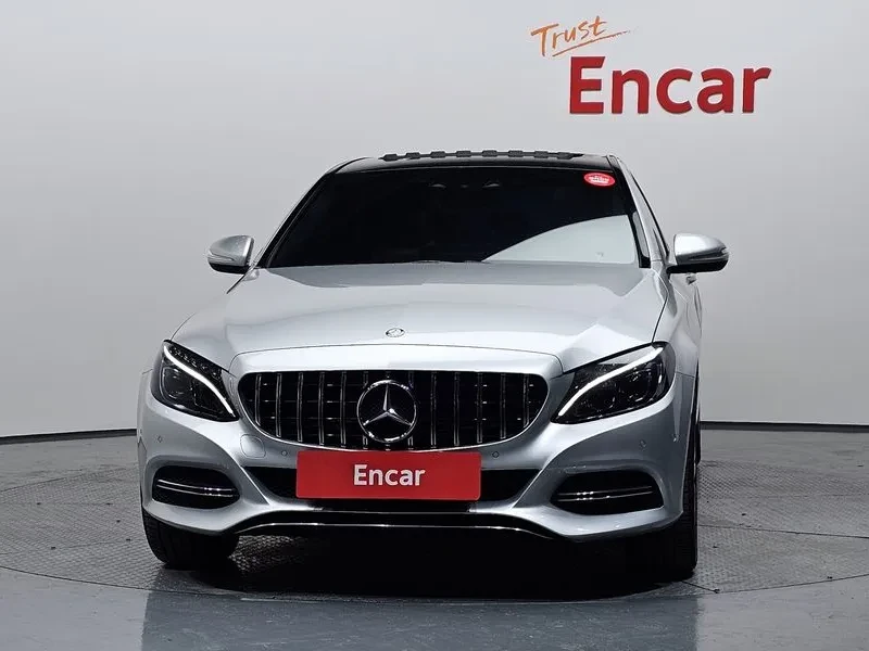 Mercedes-Benz C 180  - изображение 3