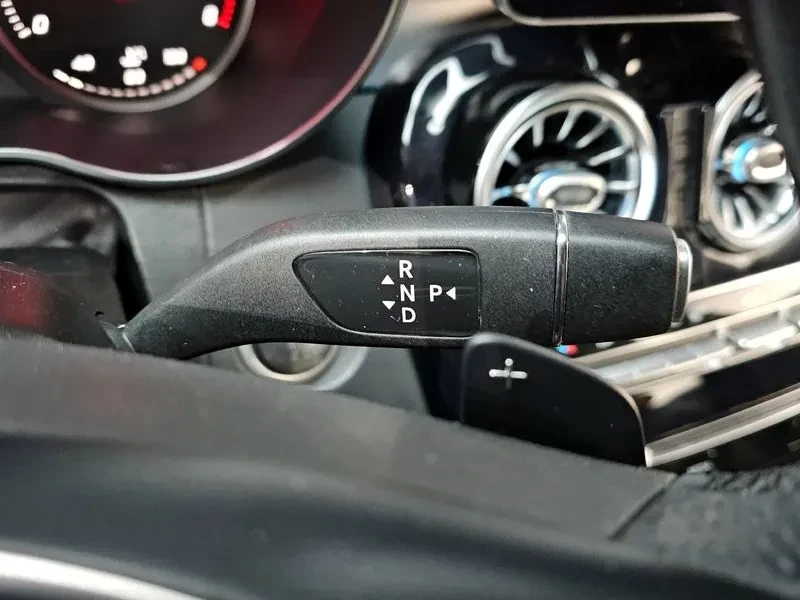 Mercedes-Benz C 180  - изображение 9