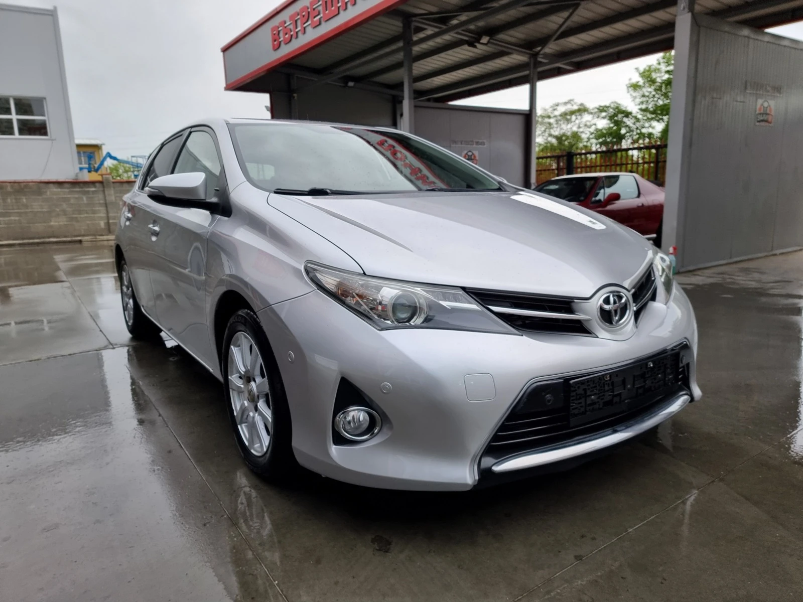 Toyota Auris 2.0D НАВИ КАМЕРА ПАРКТРОНИК ПАРКИРАНЕ - изображение 2