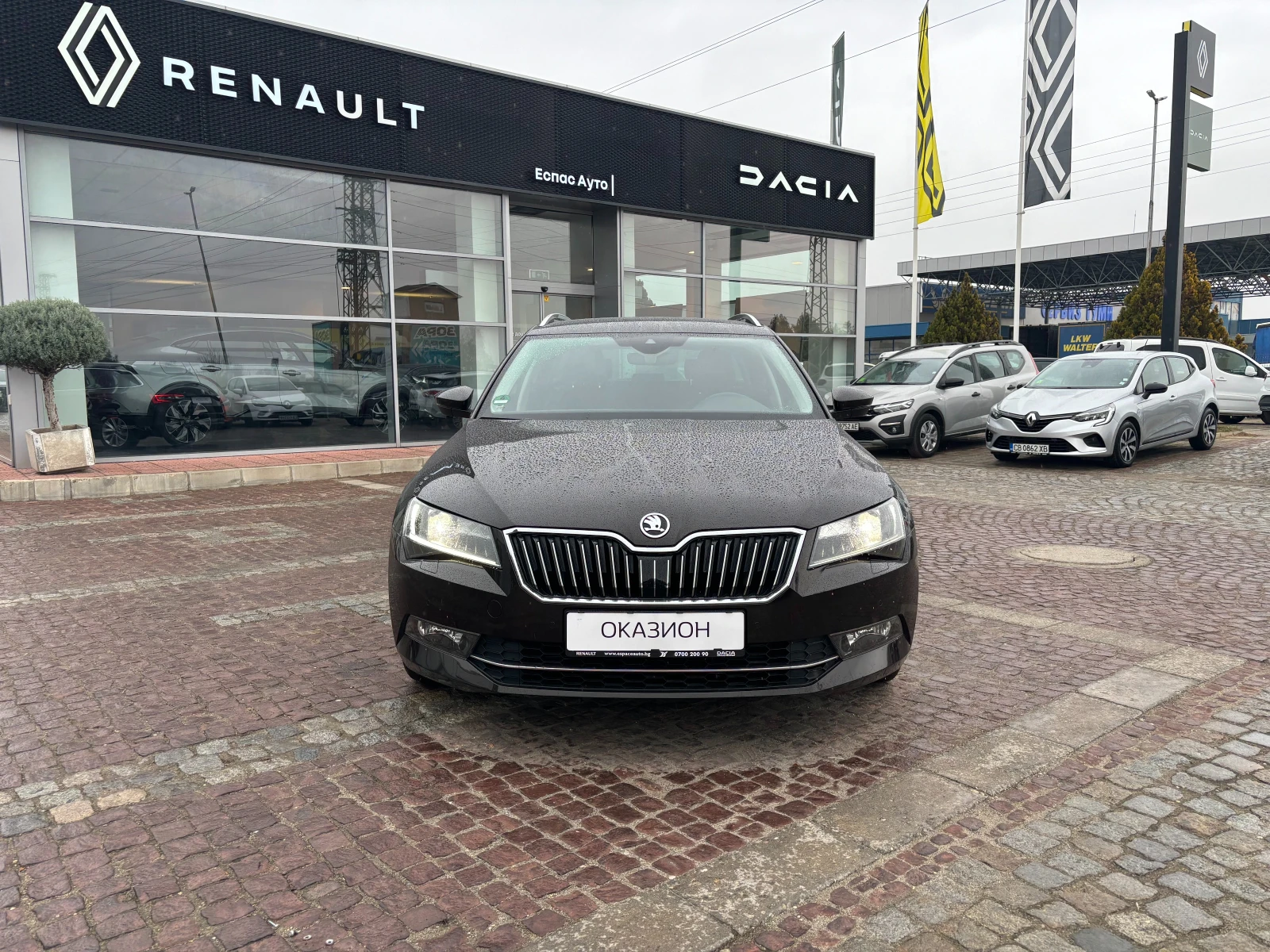 Skoda Superb 2000 куб. / 150 к.с. - изображение 5