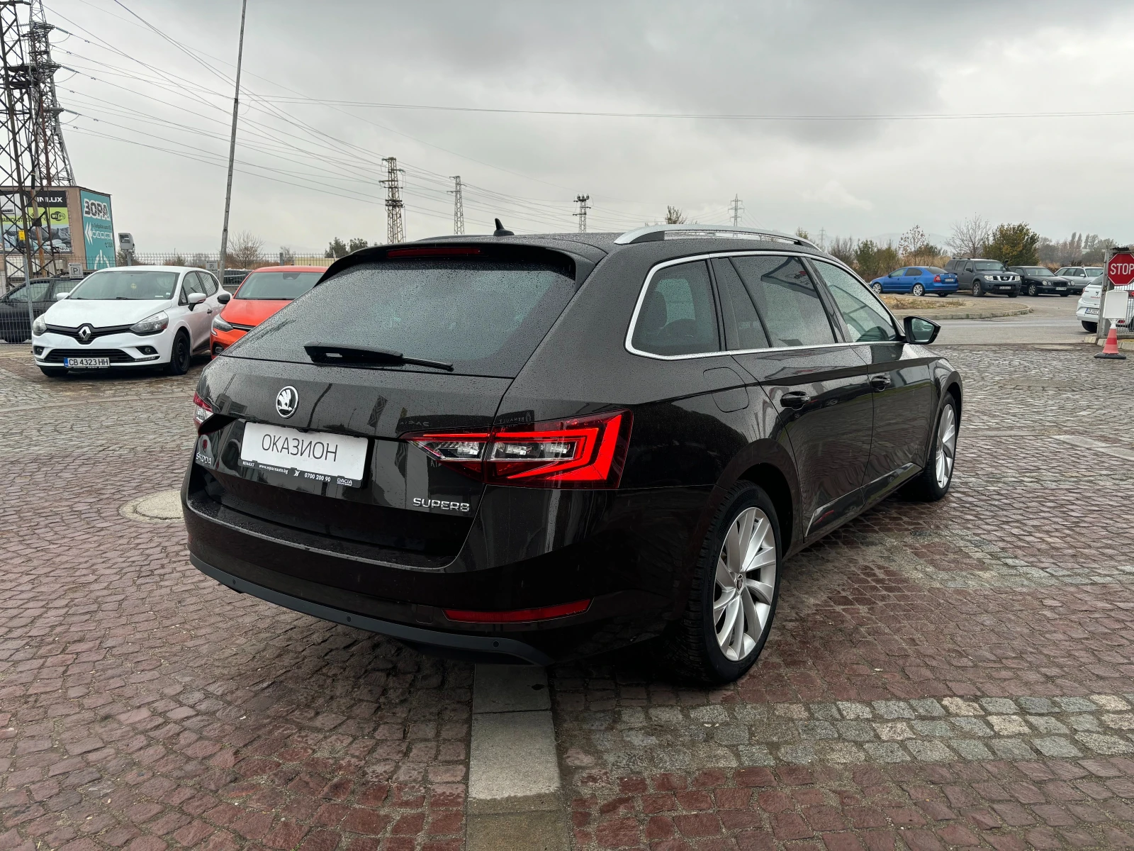 Skoda Superb 2000 куб. / 150 к.с. - изображение 2