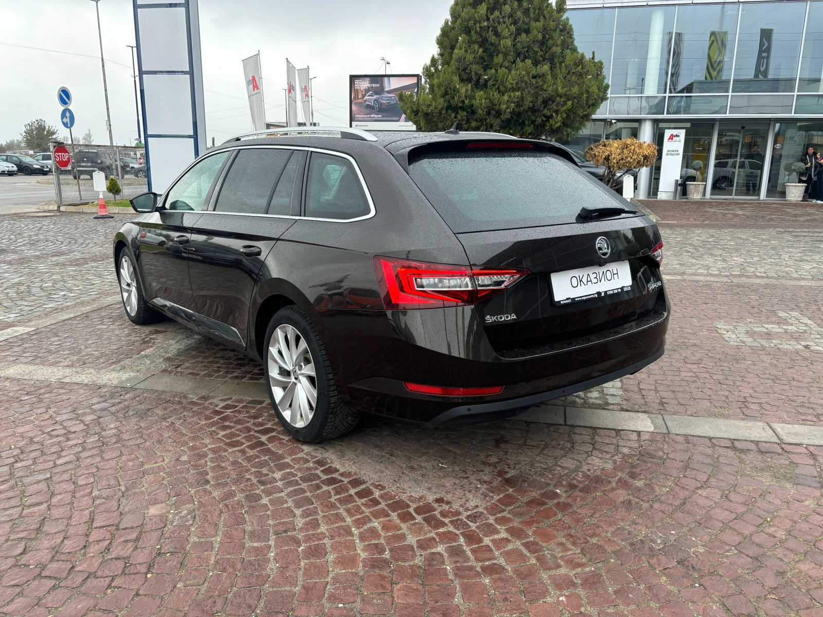 Skoda Superb 2000 куб. / 150 к.с. - изображение 7