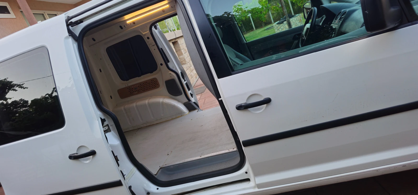 VW Caddy 2.0SDI !!! 99000 РЕАЛНИ КМ  | Mobile.bg — изображение 15