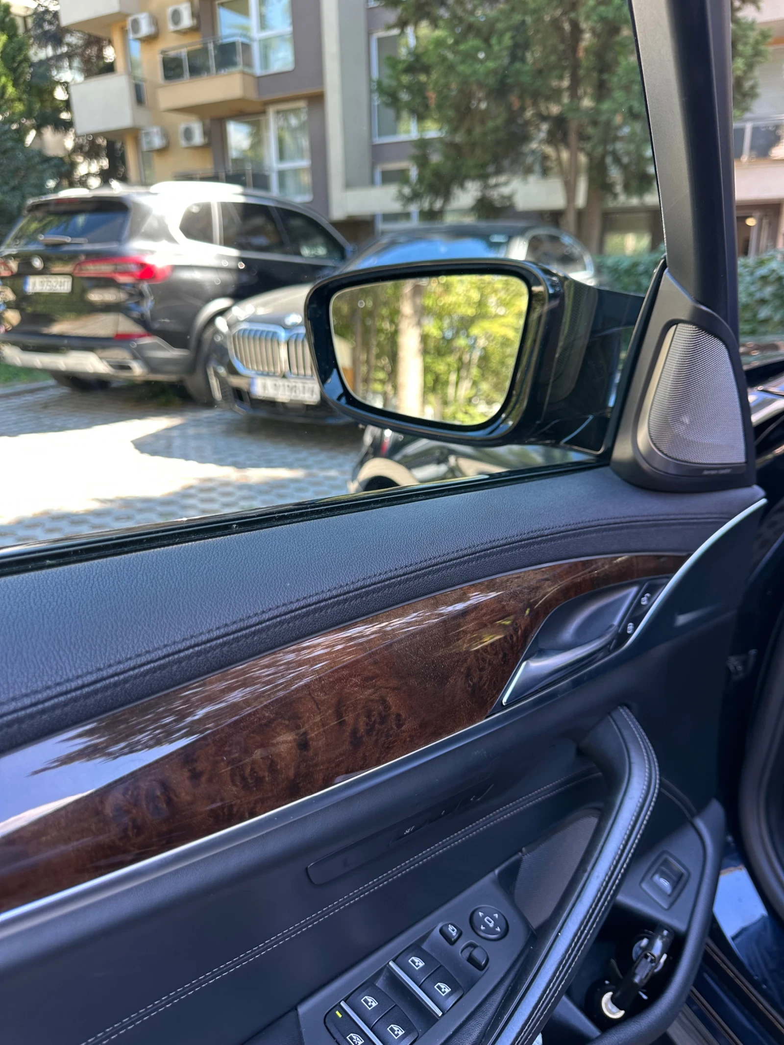 BMW 550 * M550i* VACUUM* CARBON SCHWARZ* XDRIVE | Mobile.bg   15