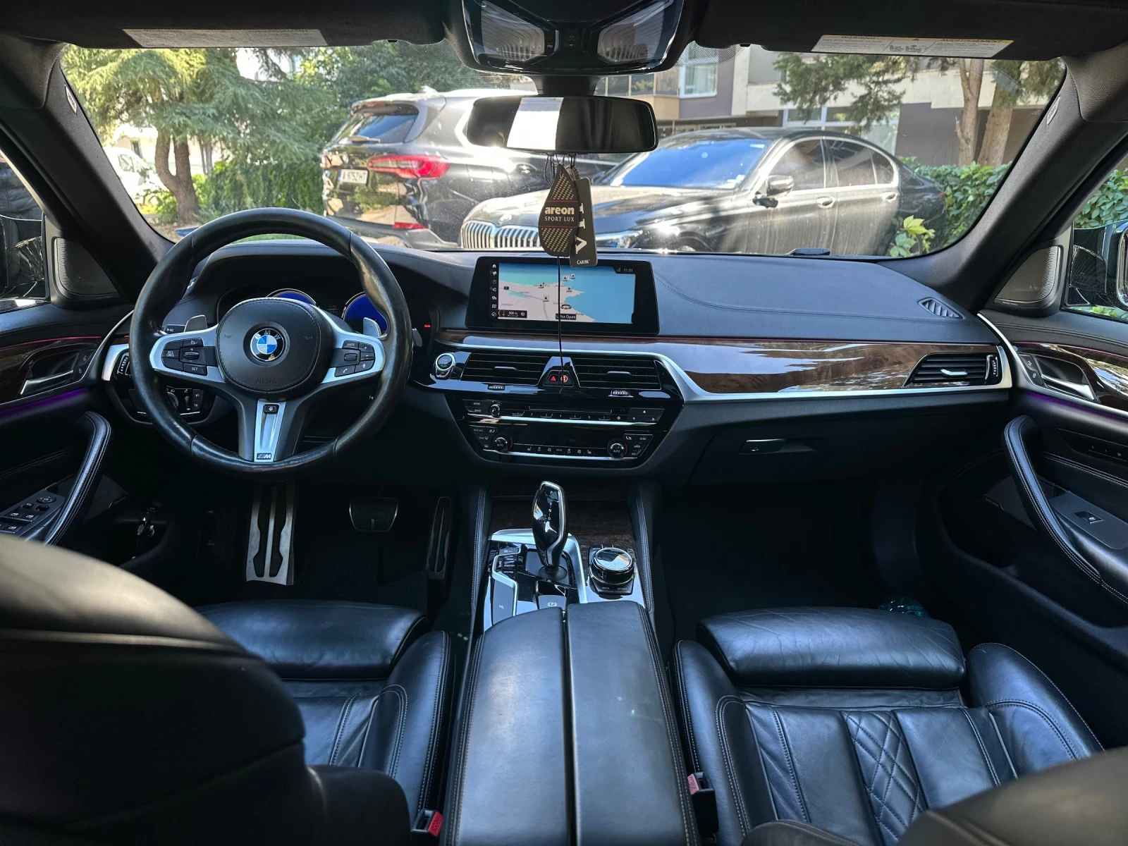 BMW 550 * M550i* VACUUM* CARBON SCHWARZ* XDRIVE | Mobile.bg   13