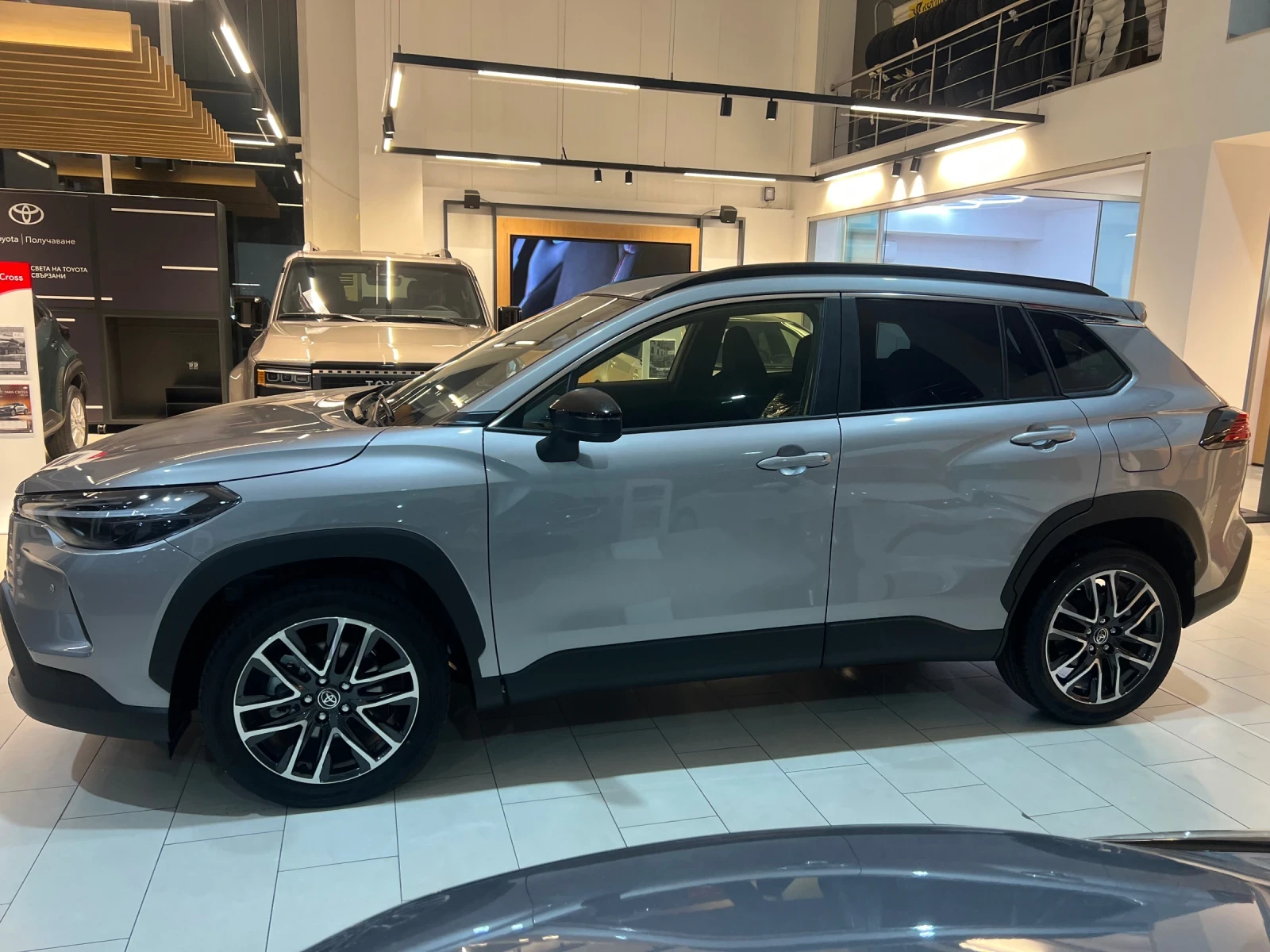 Toyota Corolla Cross Executive Plus - изображение 3