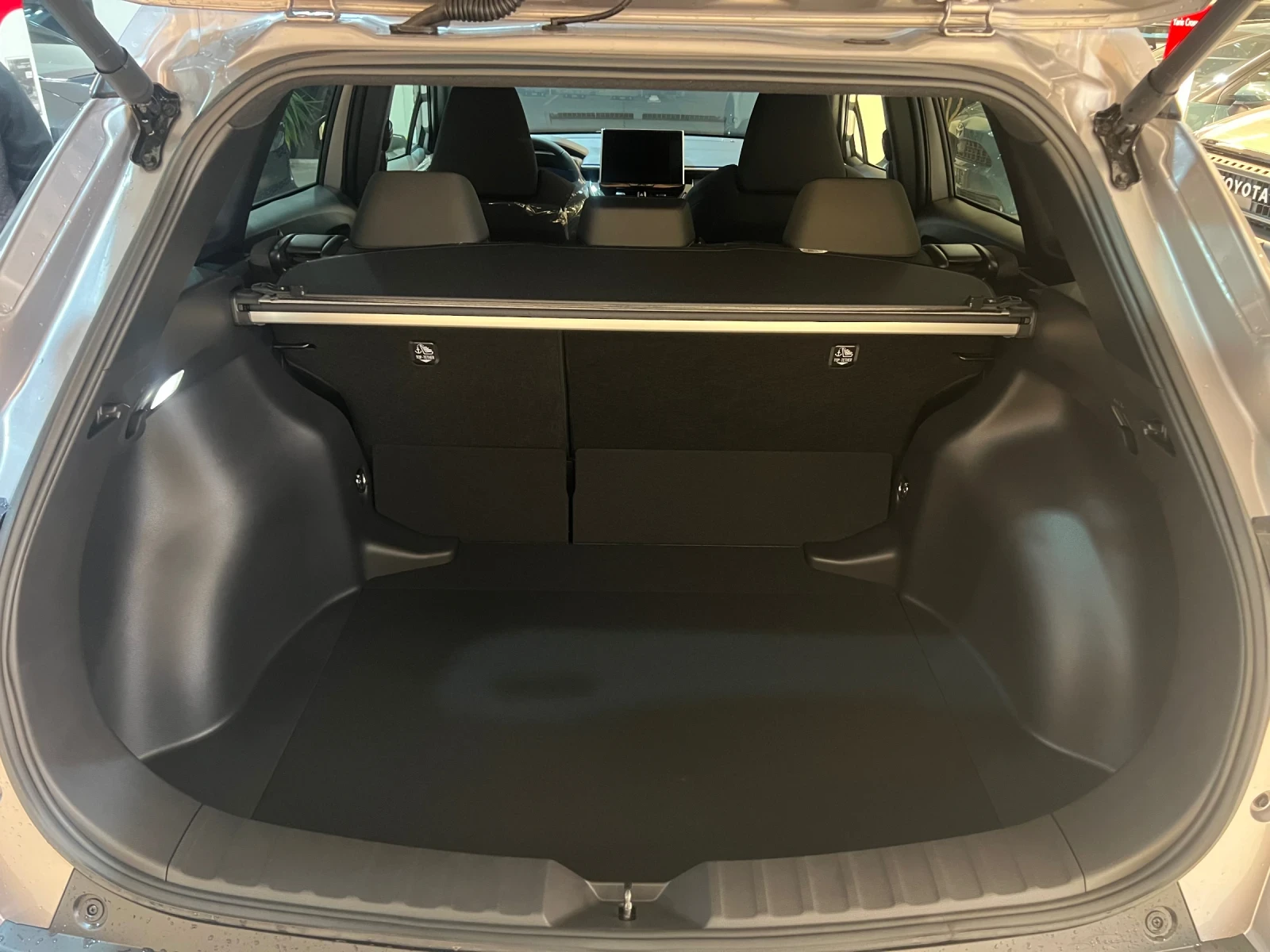 Toyota Corolla Cross Executive Plus - изображение 9