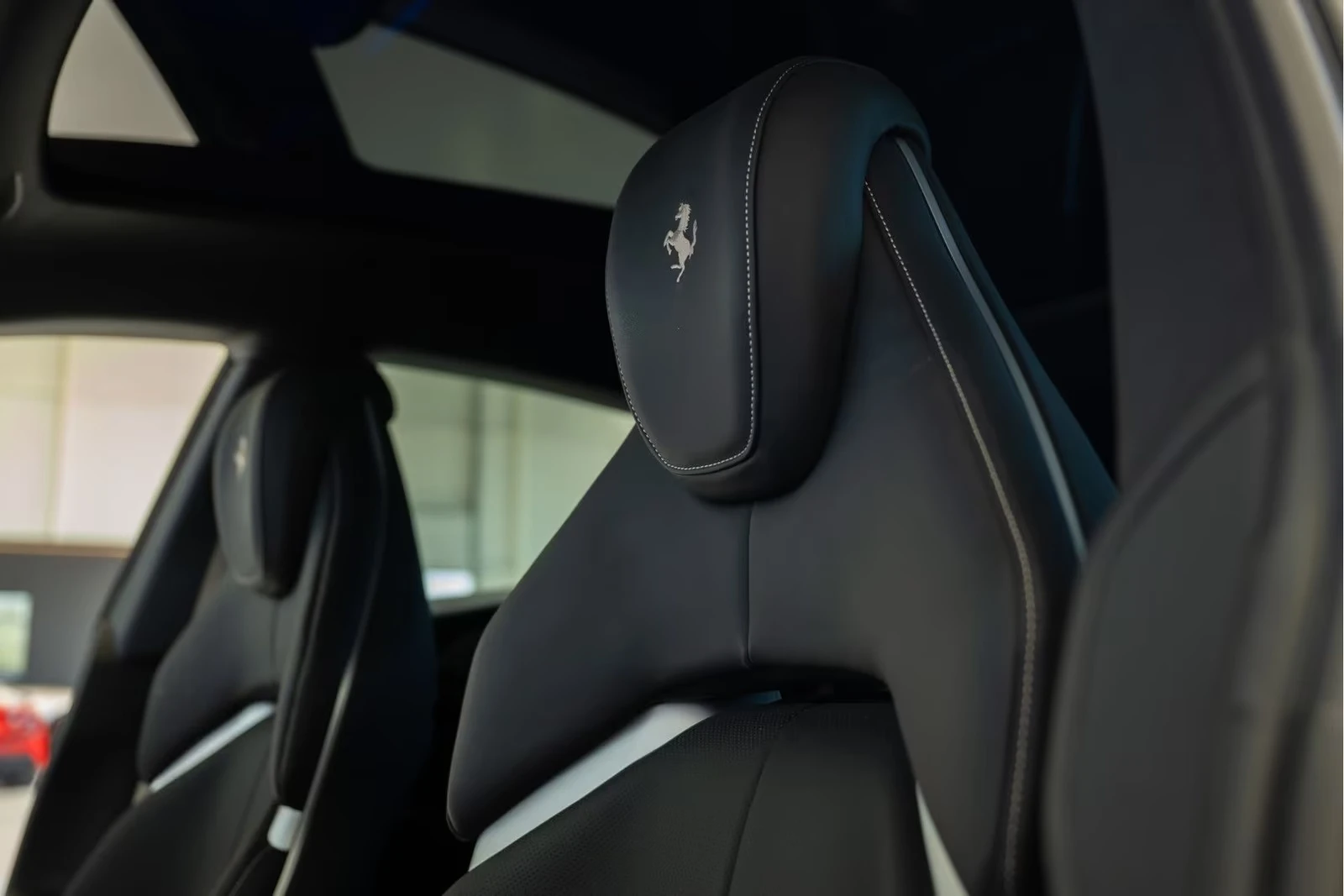 Ferrari Purosangue 6.5 V12 / AIR / MATRIX / PANO / BURM / 360 /  | Mobile.bg � ����������� 10