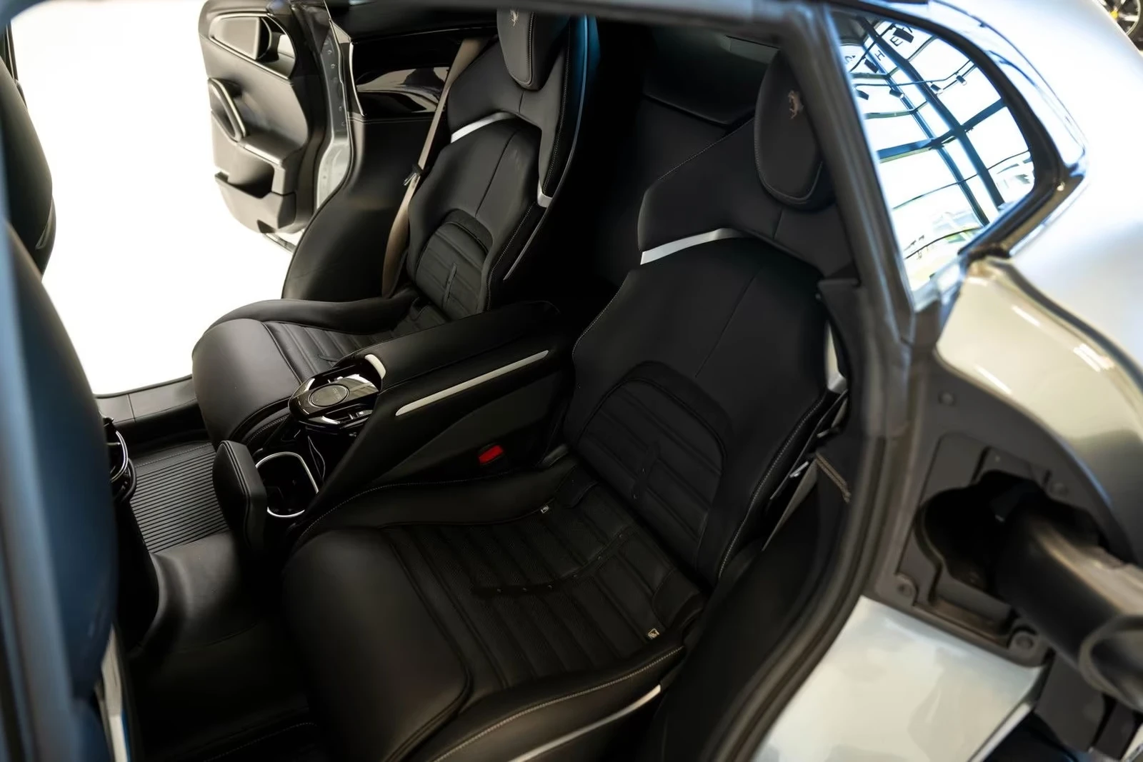 Ferrari Purosangue 6.5 V12 / AIR / MATRIX / PANO / BURM / 360 /  | Mobile.bg � ����������� 15