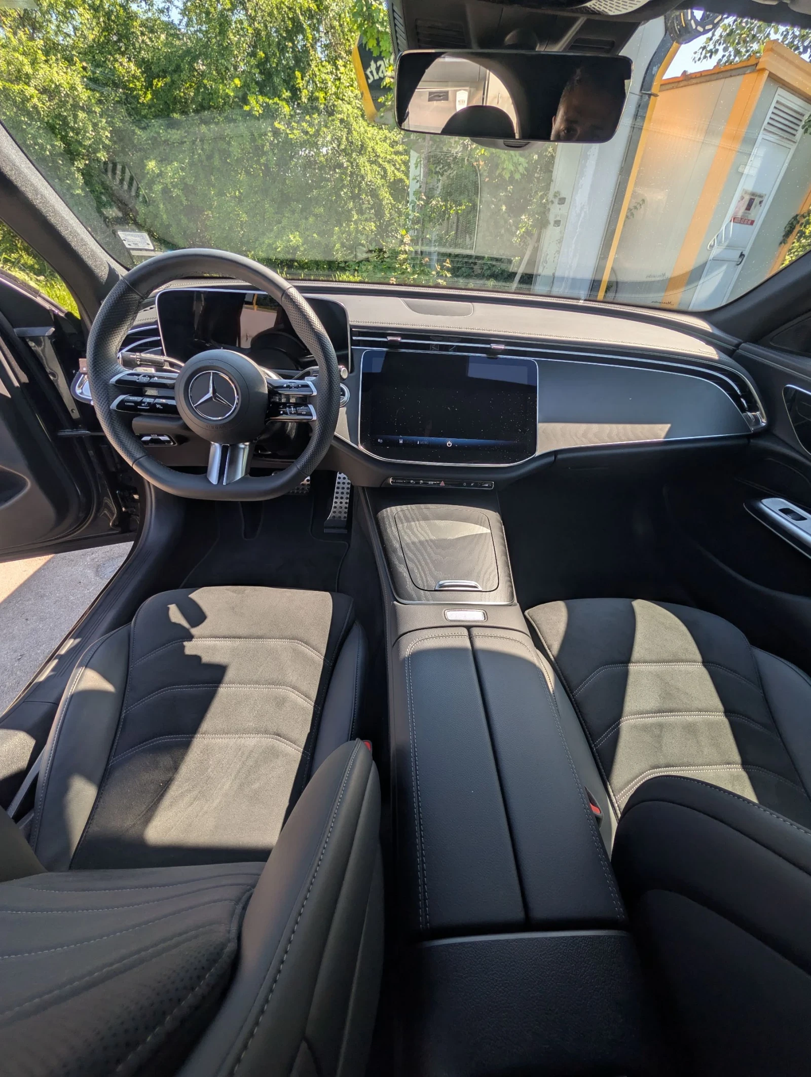 Mercedes-Benz E 300 AMG-line Гаранция до 15.05.2028, снимка 10 - Автомобили и джипове - 54664913