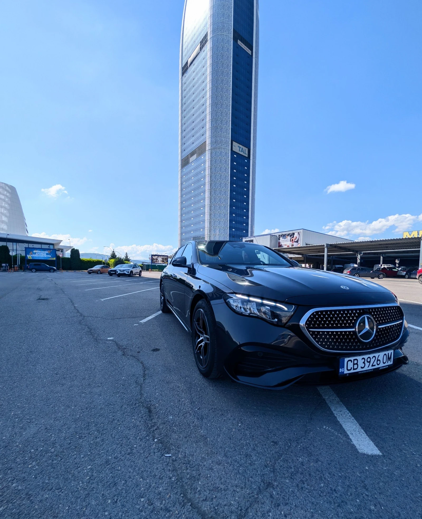 Mercedes-Benz E 300 AMG-line Гаранция до 15.05.2028, снимка 3 - Автомобили и джипове - 54664913