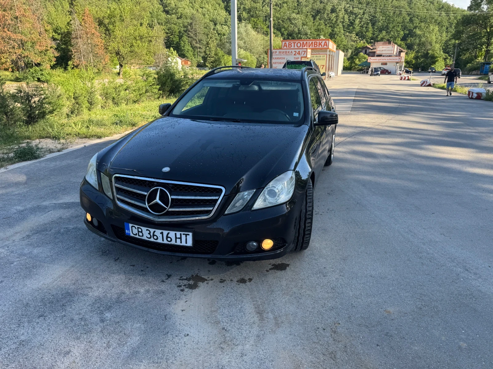 Mercedes-Benz E 200, снимка 2 - Автомобили и джипове - 54722517