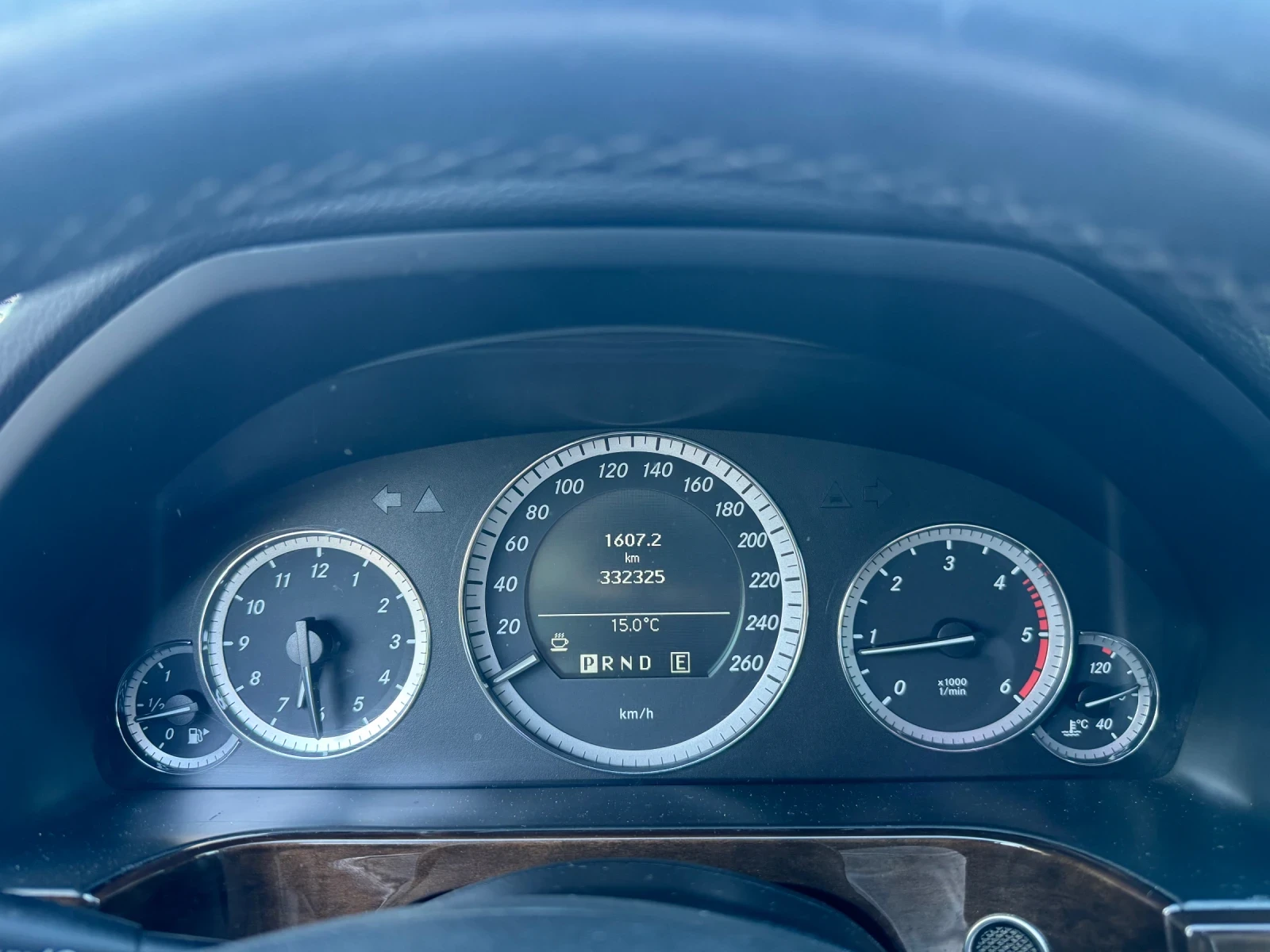 Mercedes-Benz E 200, снимка 10 - Автомобили и джипове - 54722517