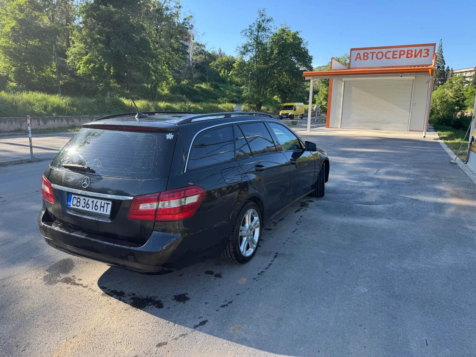 Mercedes-Benz E 200, снимка 6 - Автомобили и джипове - 54722517