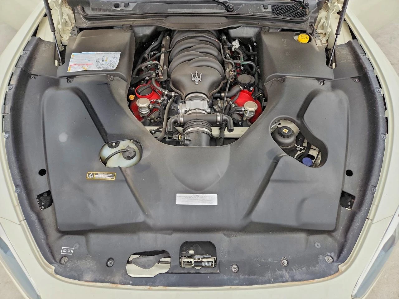Maserati GranTurismo 4.7l S, снимка 11 - Автомобили и джипове - 54951392