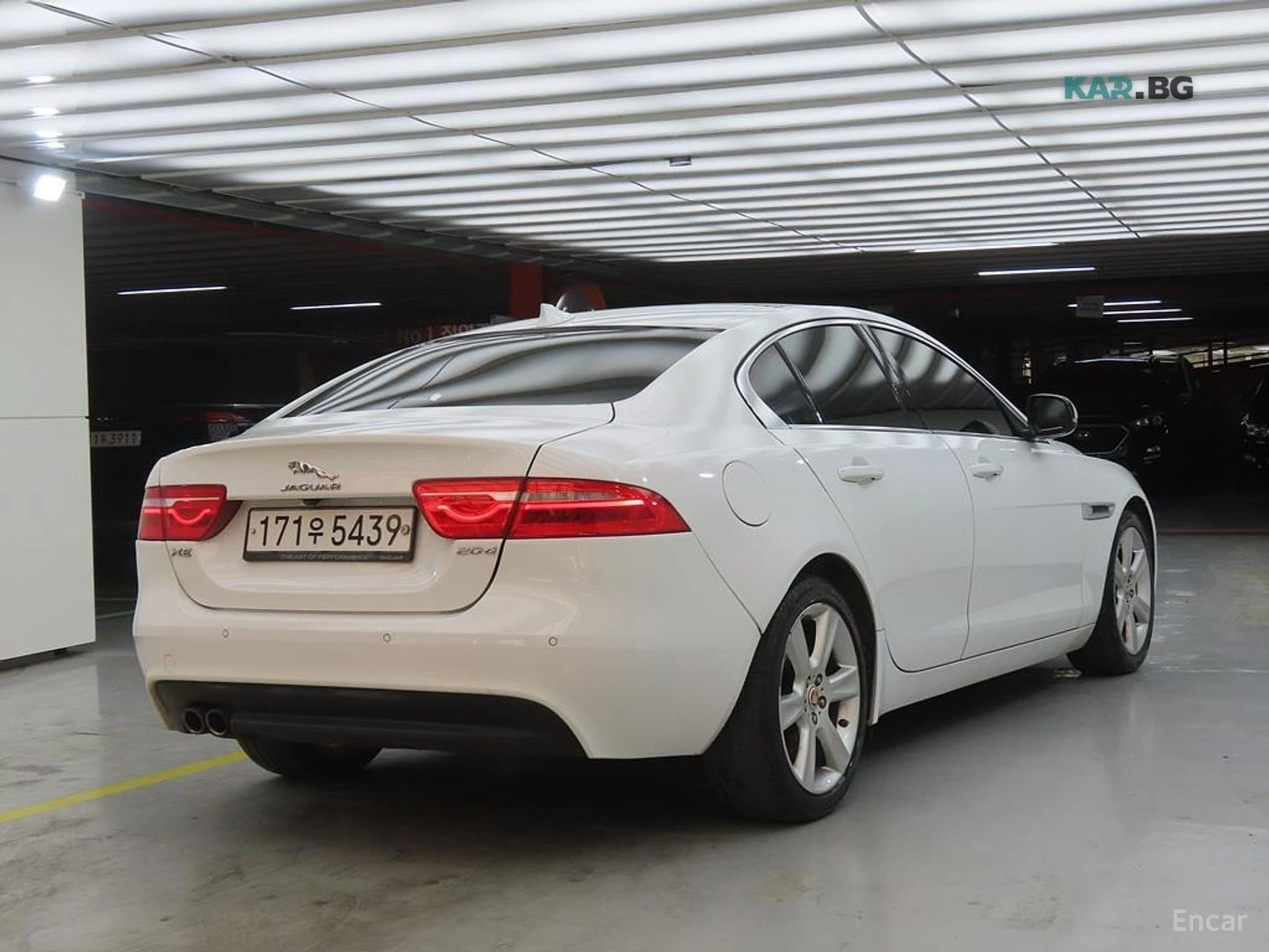 Jaguar XE ПОДГРЕВ* КАМЕРА* KEYLESS, снимка 2 - Автомобили и джипове - 55029937