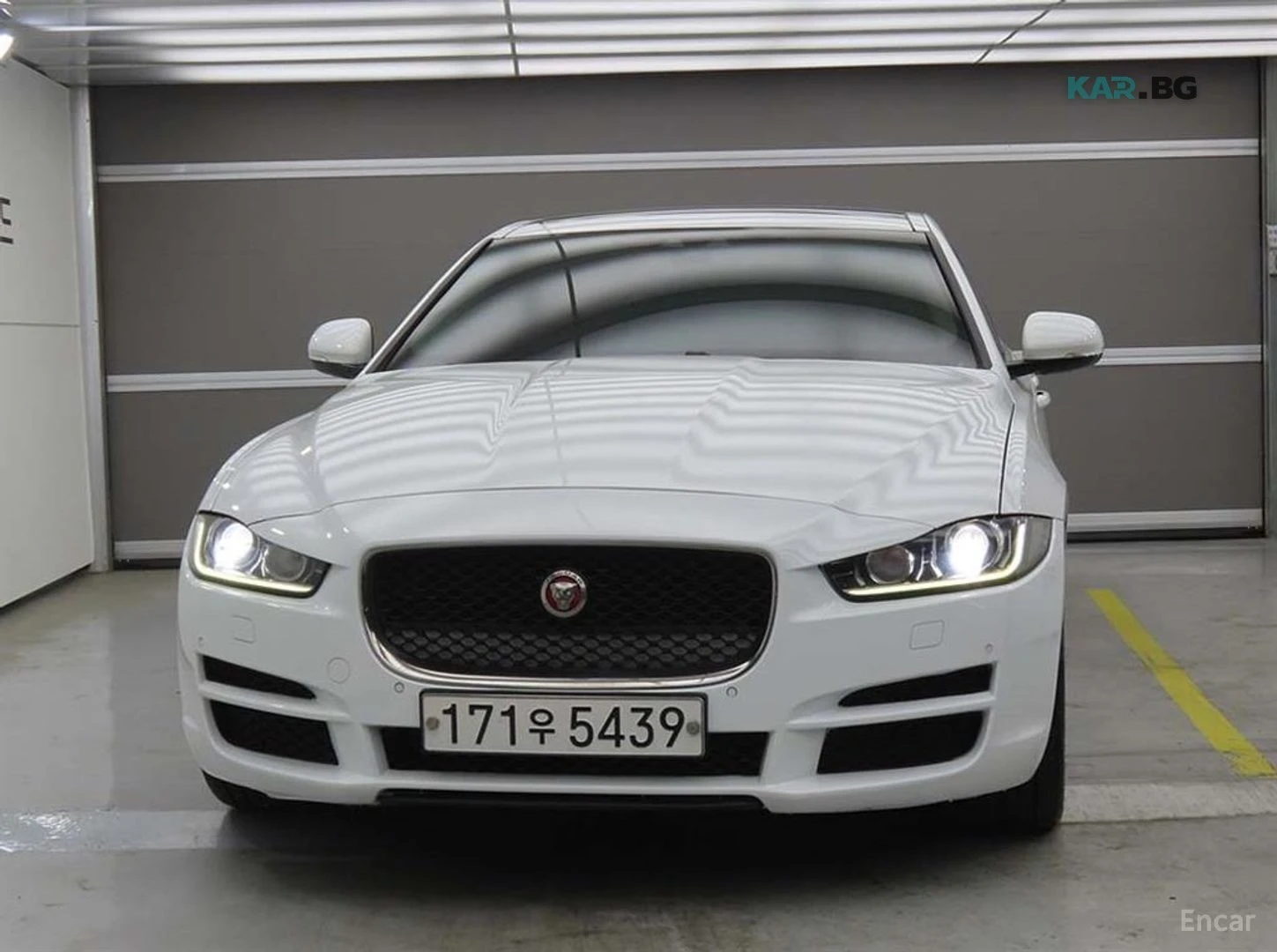 Jaguar XE ПОДГРЕВ* КАМЕРА* KEYLESS, снимка 3 - Автомобили и джипове - 55029937