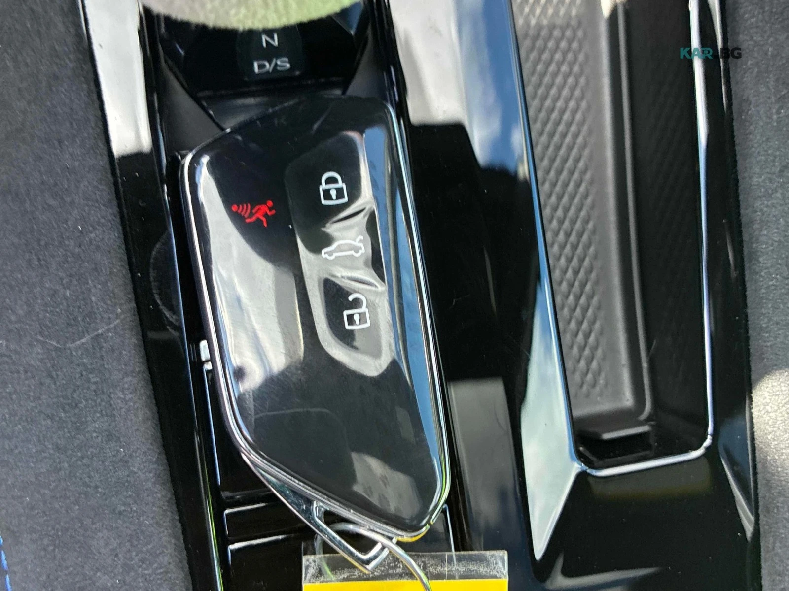 VW Golf R Black Edition Автокредит Цена до България, снимка 13 - Автомобили и джипове - 55035010