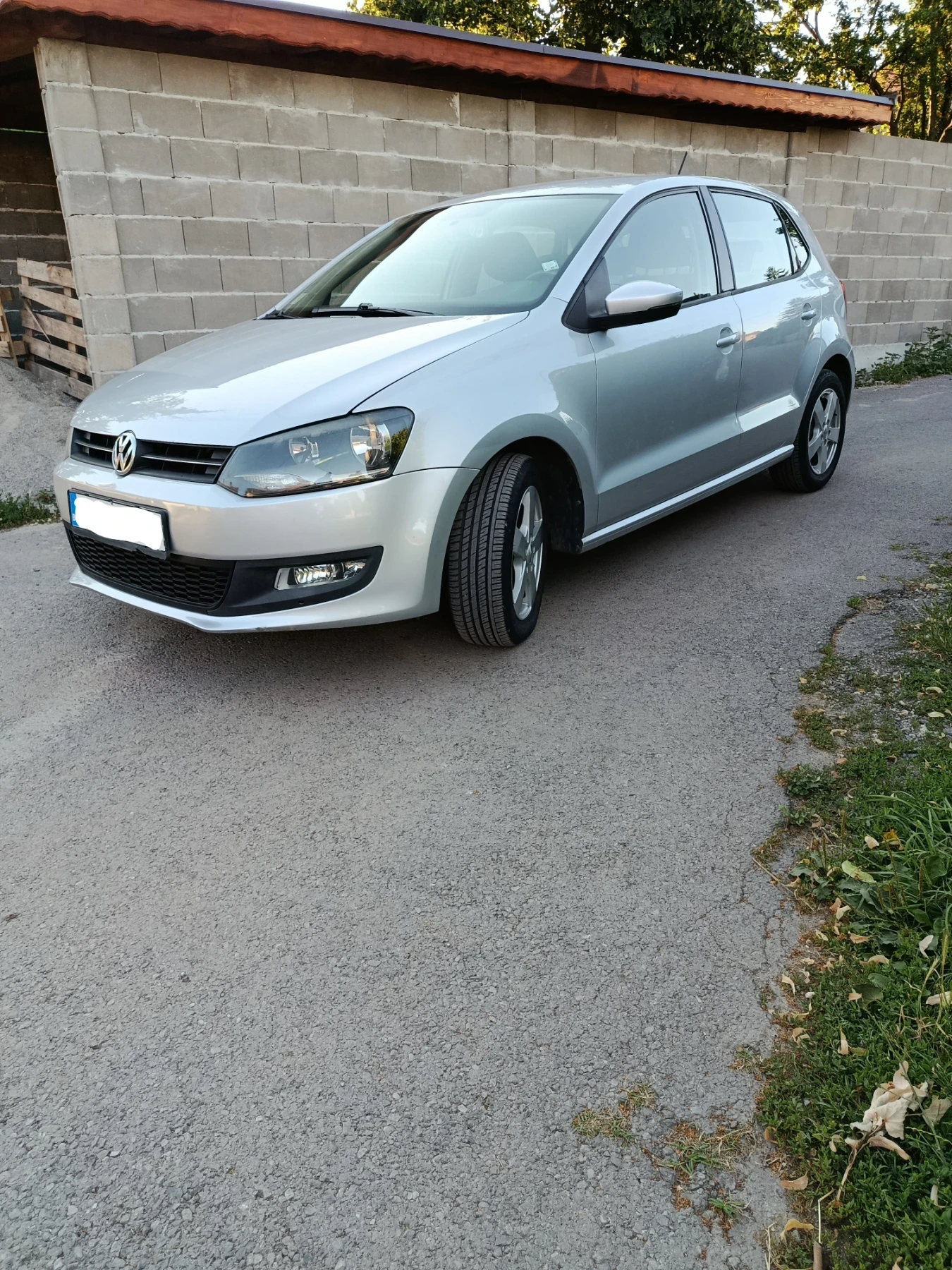 VW Polo 1.6 tdi 90кс автоматик, снимка 4 - Автомобили и джипове - 55482134