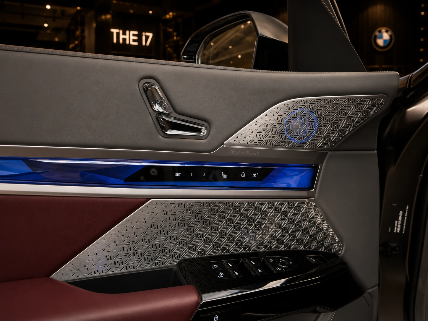 BMW i7 xDrive* M60* SKYLOUNGE* THEATRE TV* SWAROVSKI* , снимка 15 - Автомобили и джипове - 55711797