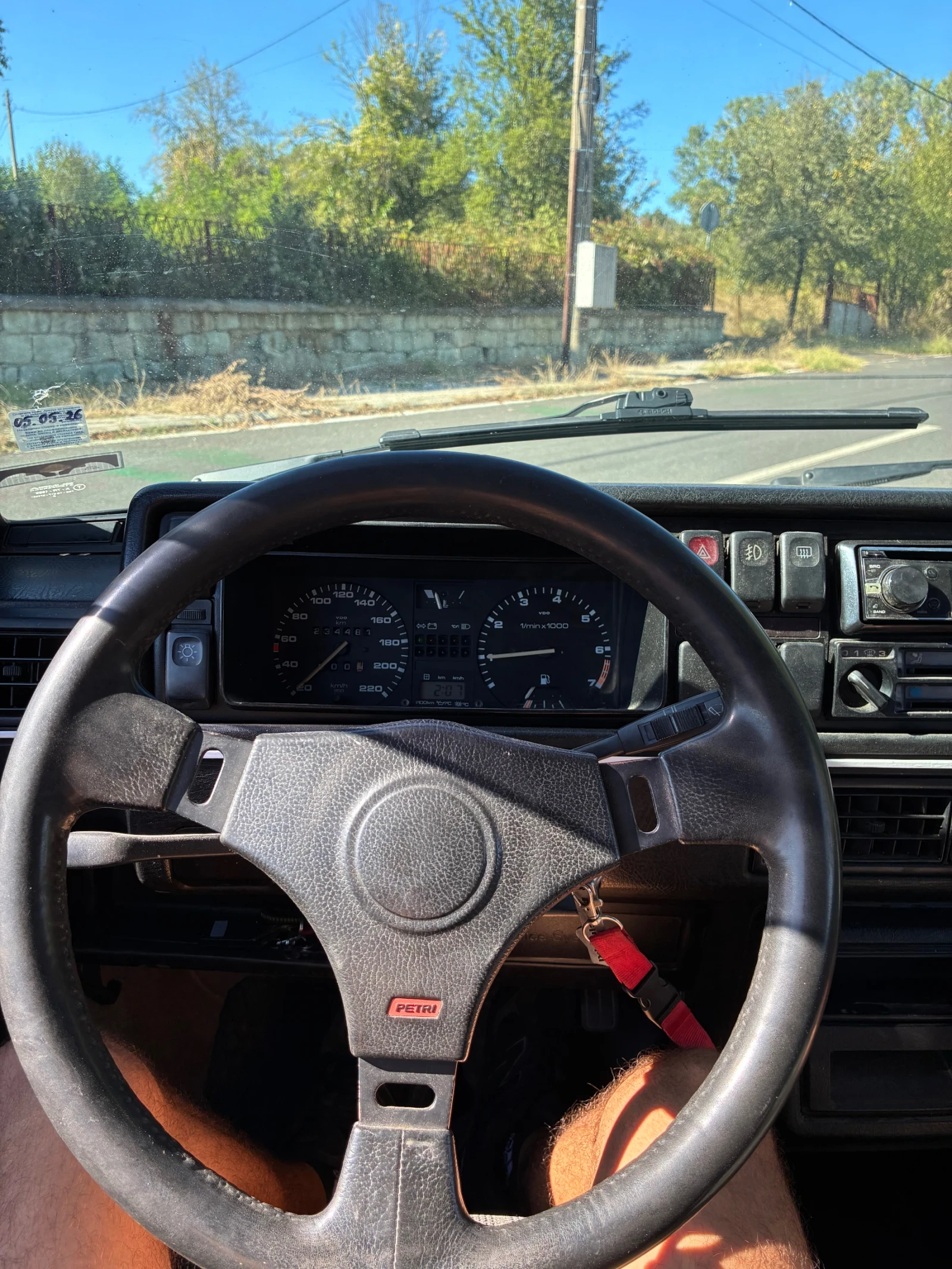 VW Golf 1.8 моно + газ, снимка 14 - Автомобили и джипове - 55961530