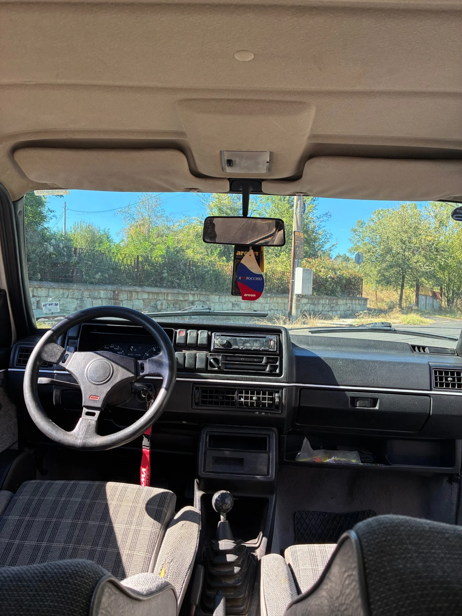 VW Golf 1.8 моно + газ, снимка 13 - Автомобили и джипове - 55961530