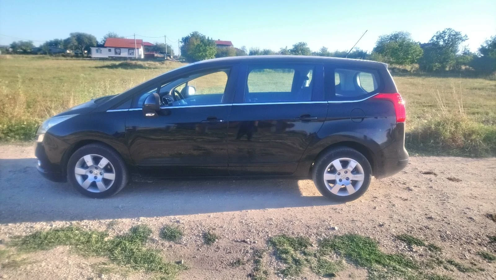 Peugeot 5008 1.6hdi, снимка 2 - Автомобили и джипове - 55965919