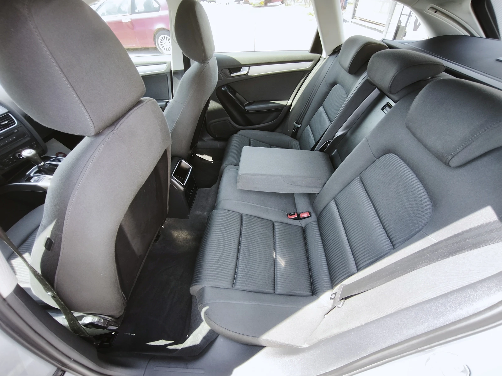 Audi A4 2.0TDI EURO5 - 143hp, снимка 13 - Автомобили и джипове - 56059430