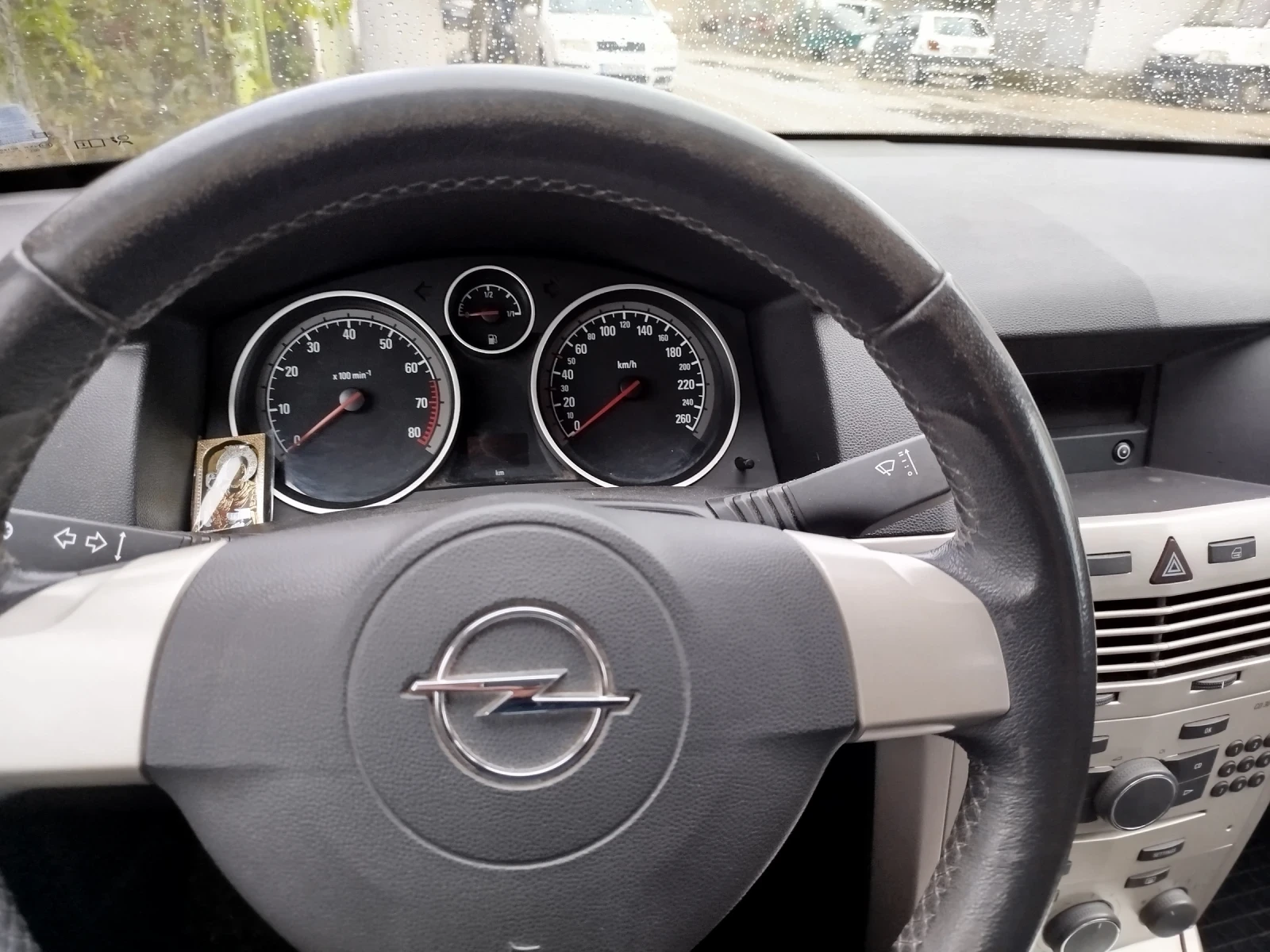 Opel Astra Н, снимка 6 - Автомобили и джипове - 56351531