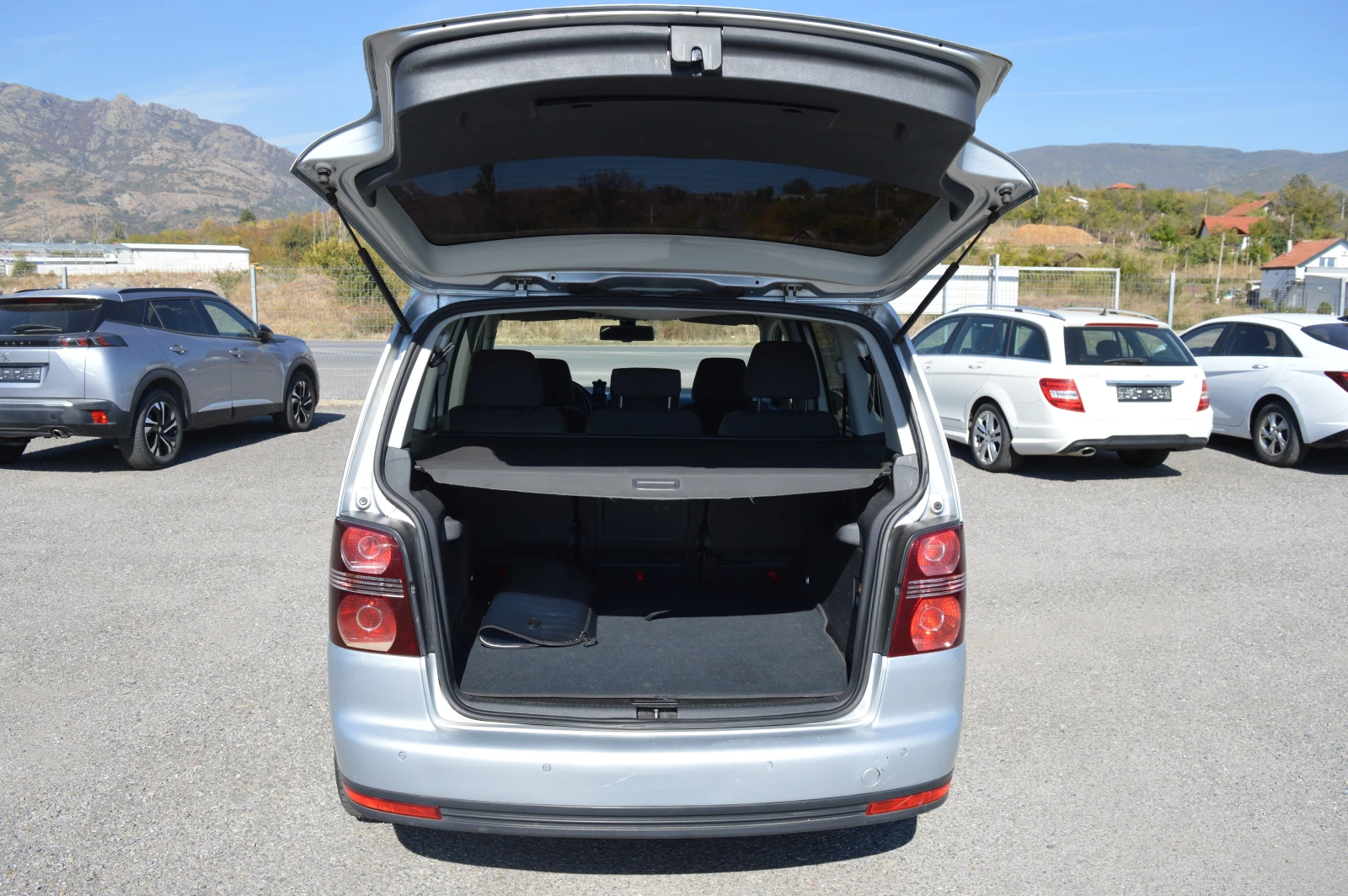 VW Touran 2.0TDI-DSG-7MESTEN-FULL EKSTRI | Mobile.bg � ����������� 15