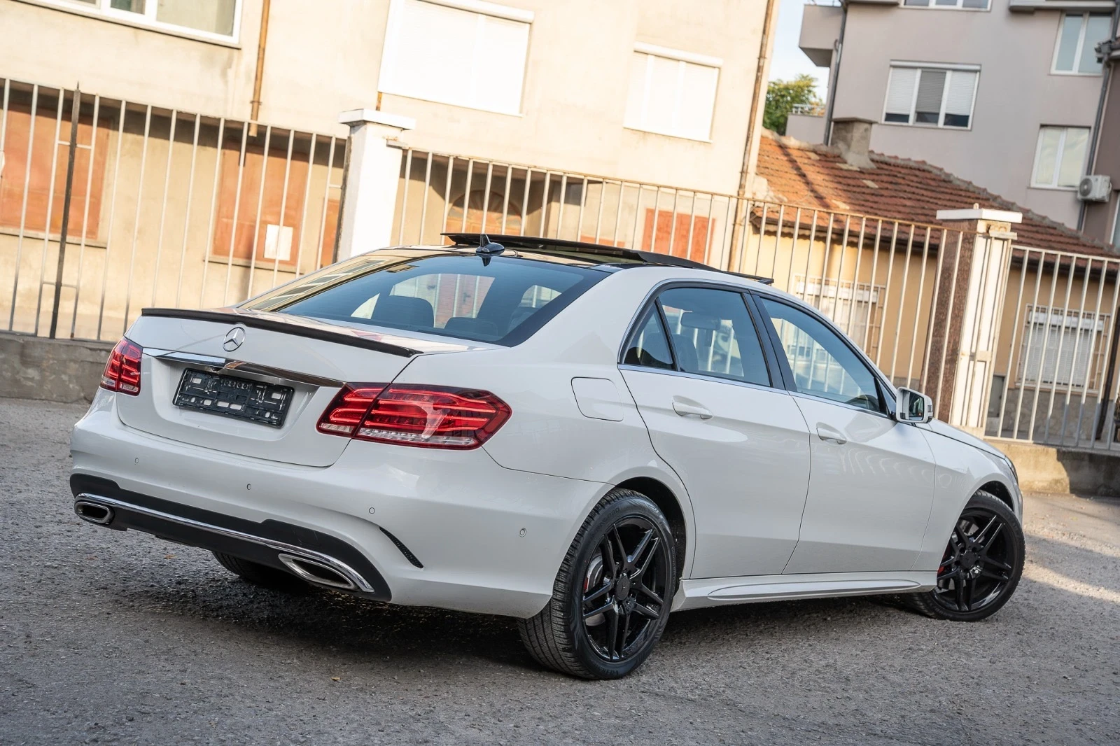 Mercedes-Benz E 350 PANO-AMG-FACE-360CAM-���������-DISTR-�����-FULL | Mobile.bg � ����������� 6