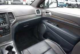 Jeep Grand cherokee  Overland * 4WD * АвтоКредит * (ЦЕНА ДО БГ), снимка 9