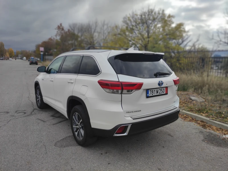 Toyota Highlander XLE 3.5 Hybrid , снимка 5 - Автомобили и джипове - 52332188
