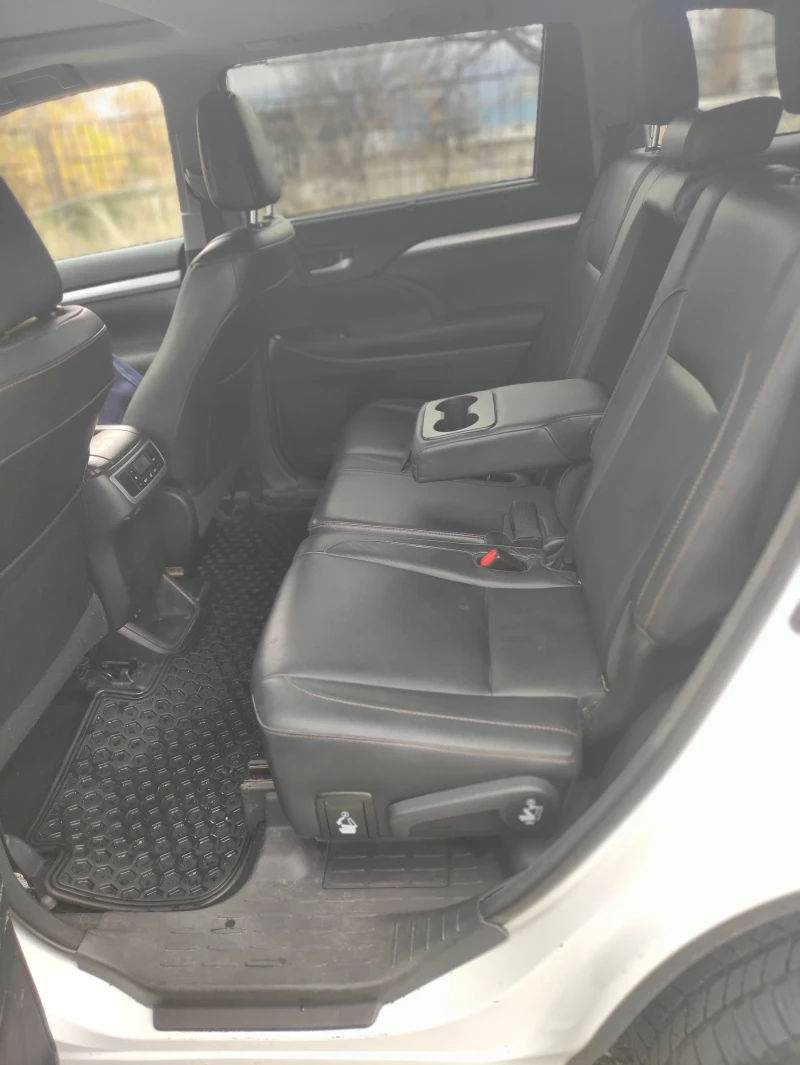 Toyota Highlander XLE 3.5 Hybrid , снимка 6 - Автомобили и джипове - 52332188