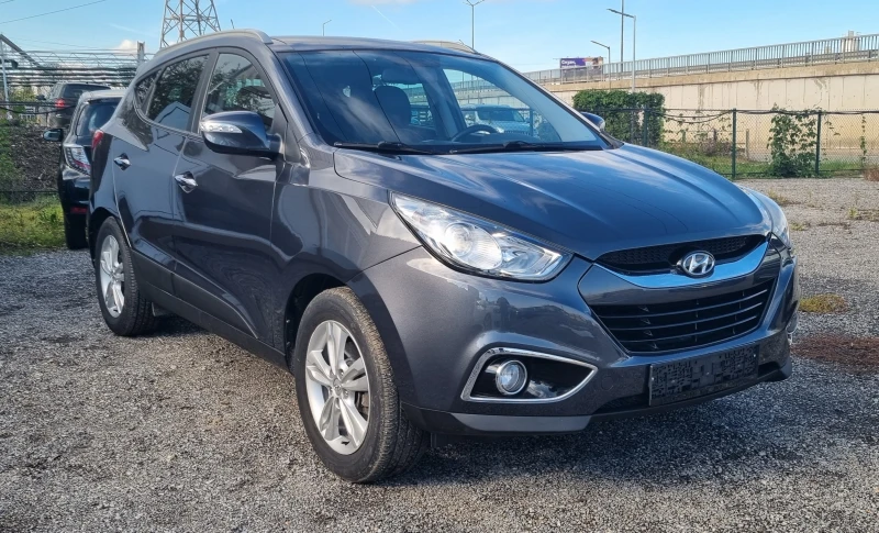 Hyundai IX35 2.0 CRDi/ 4х4/ Автоматик/ Панорама, снимка 3 - Автомобили и джипове - 52620054