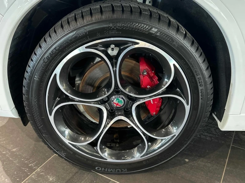 Alfa Romeo Stelvio * Ti Sport * CARFAX * ЦЕНА ДО БГ, снимка 7 - Автомобили и джипове - 53343073