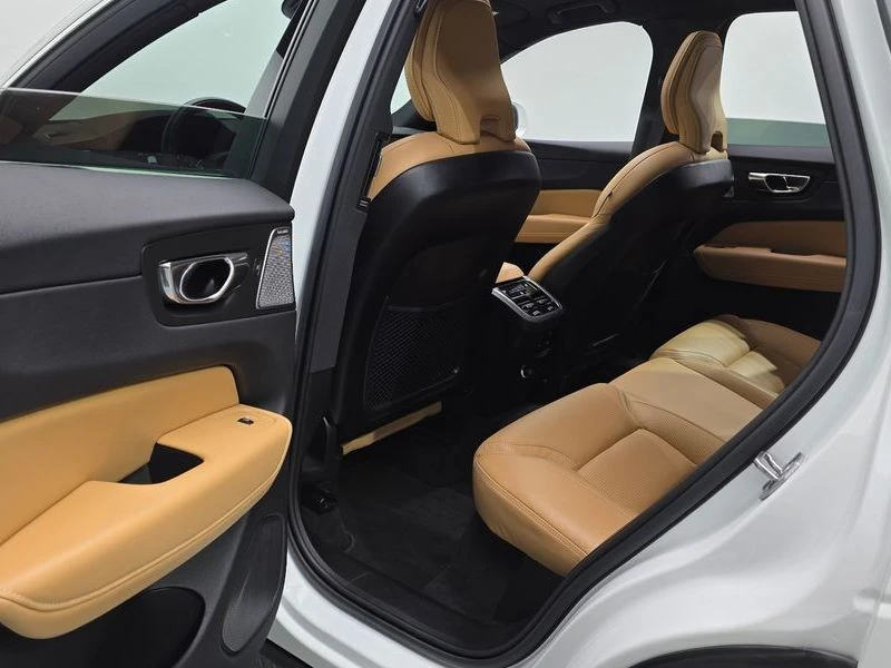 Volvo XC60 T6 Inscription| 320к.с., снимка 12 - Автомобили и джипове - 56210166