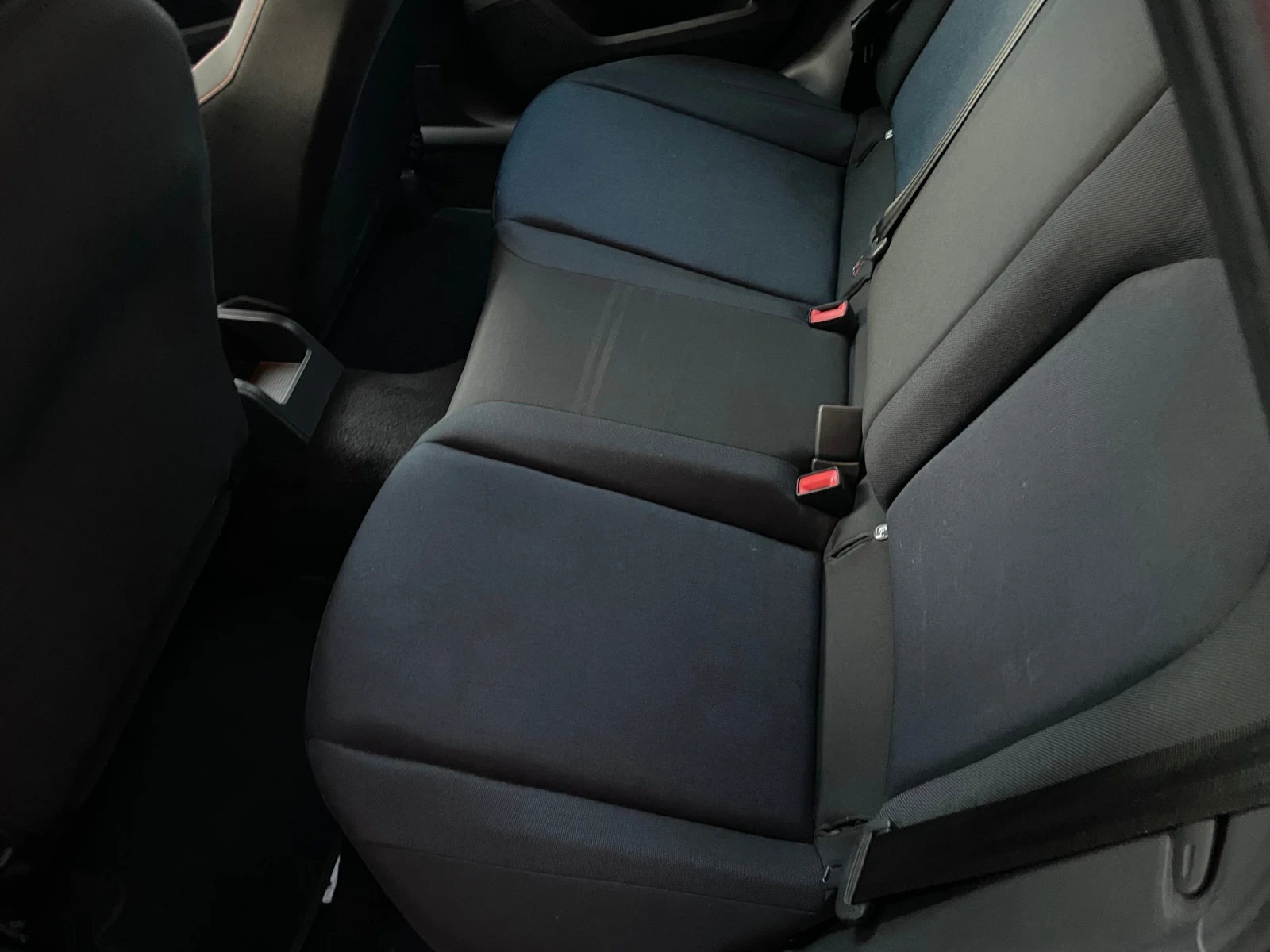 Seat Arona 1.0 TGI FR (66 kW)  Фабричен Метан - изображение 9