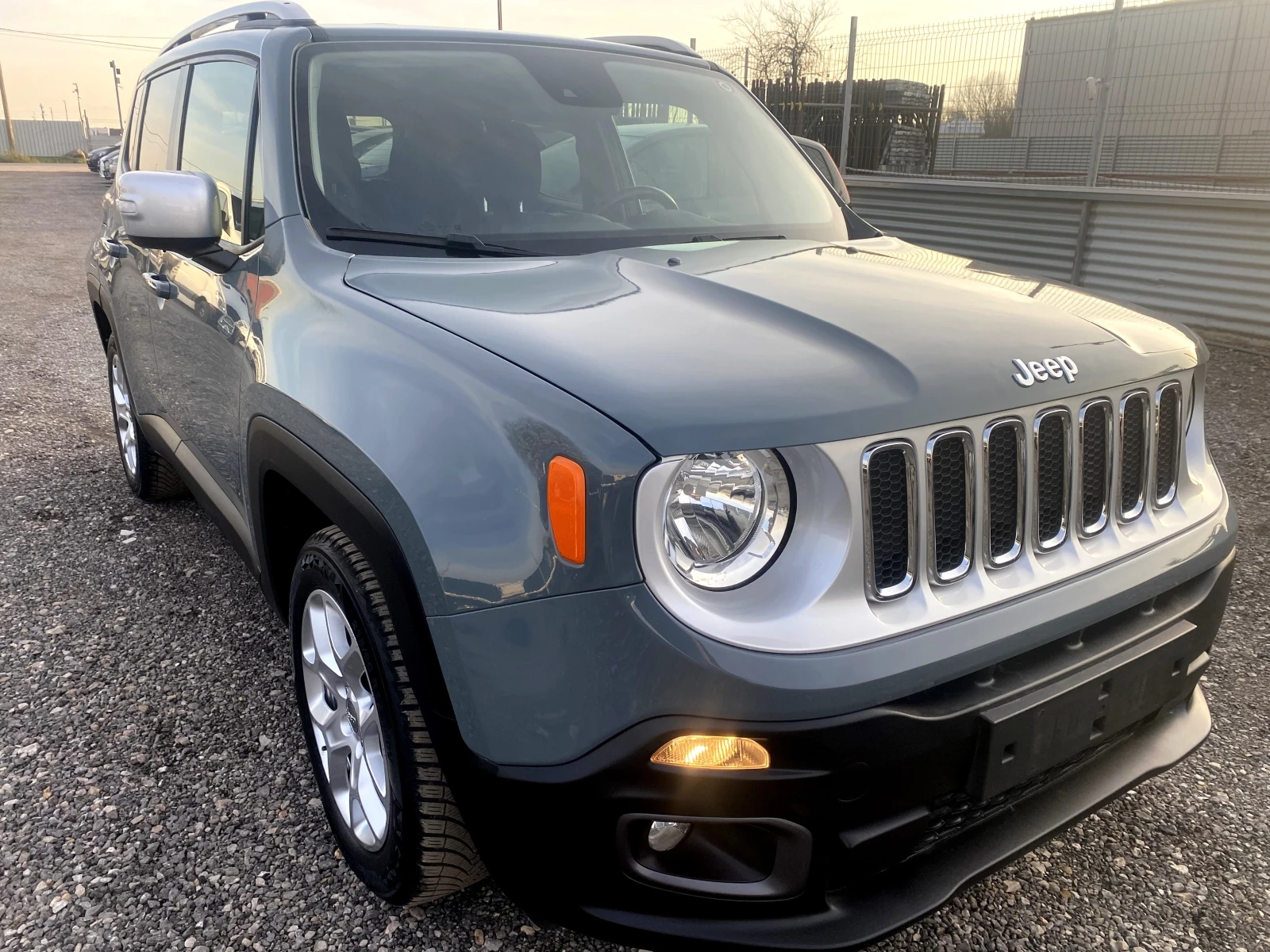 Jeep Renegade 1.6Mjt Limited-104x.км!!! - изображение 6