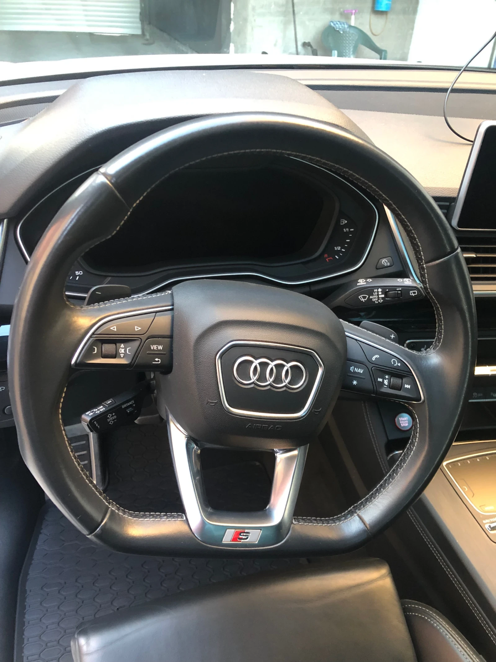 Audi SQ5, снимка 10 - Автомобили и джипове - 53778421