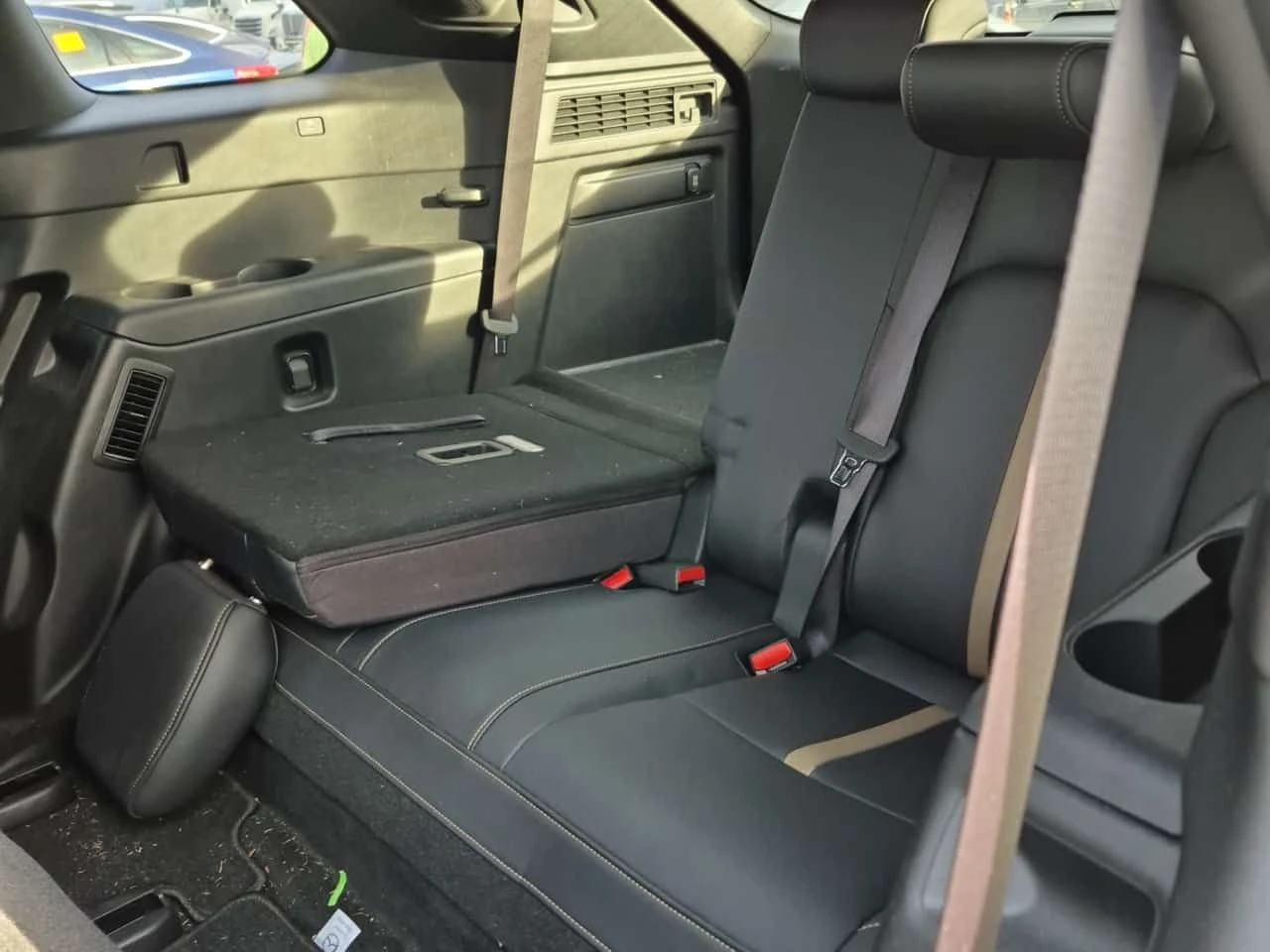 Mazda CX-90 * 3.3 TURBO S PREMIUM * CARFAX * Един собственик *, снимка 10 - Автомобили и джипове - 53894868