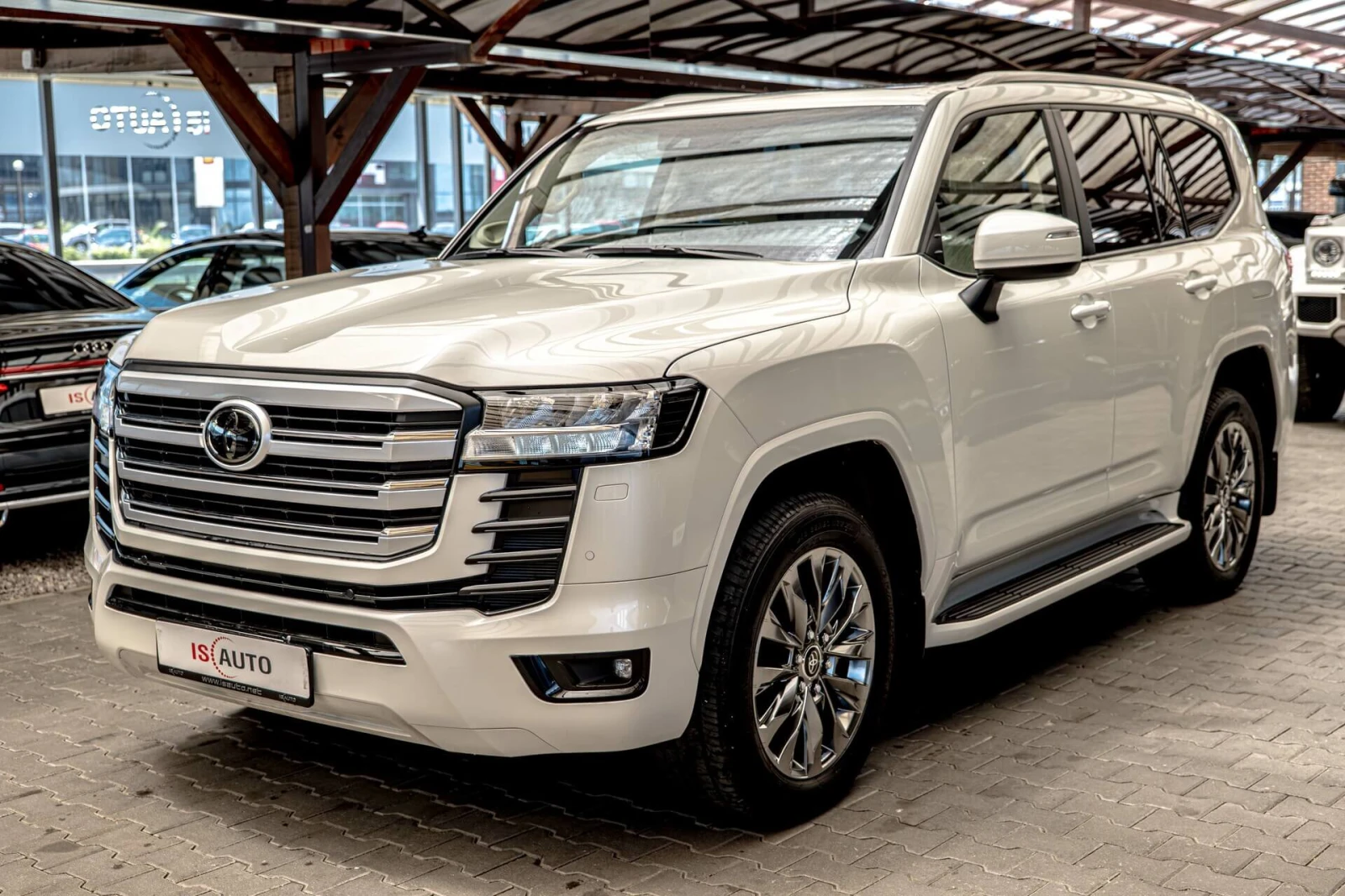 Toyota Land cruiser 300 3.5BiTurbo/Камера/Обдухване/JBL/RSE/Чисто нов 