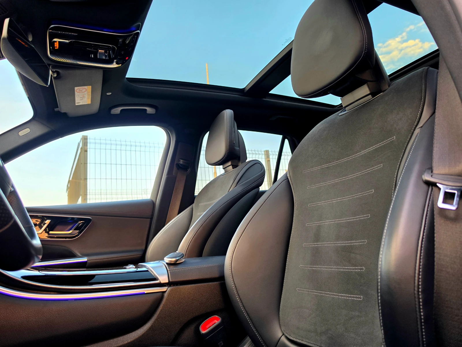 Mercedes-Benz GLC 300 300DE* 4MATIC* PLUG-IN HYBRID* AMG* LINE 9G-TRONIC, снимка 12 - Автомобили и джипове - 55343628