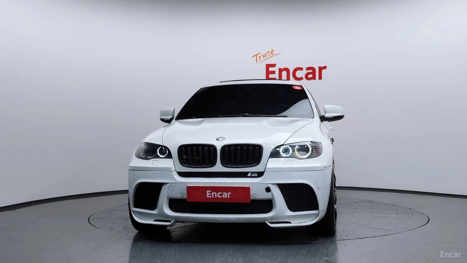 BMW X6 M* КОЖА* ПОДГРЕВ* ОБДУХВАНЕ* HEADUP* LANE ASS, снимка 3 - Автомобили и джипове - 55425394