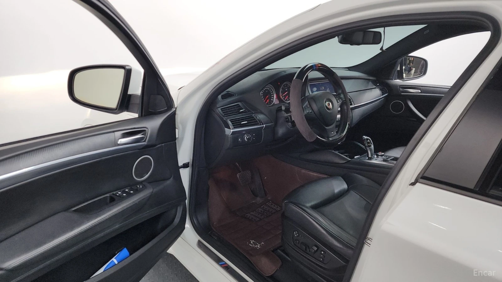 BMW X6 M* КОЖА* ПОДГРЕВ* ОБДУХВАНЕ* HEADUP* LANE ASS, снимка 9 - Автомобили и джипове - 55425394