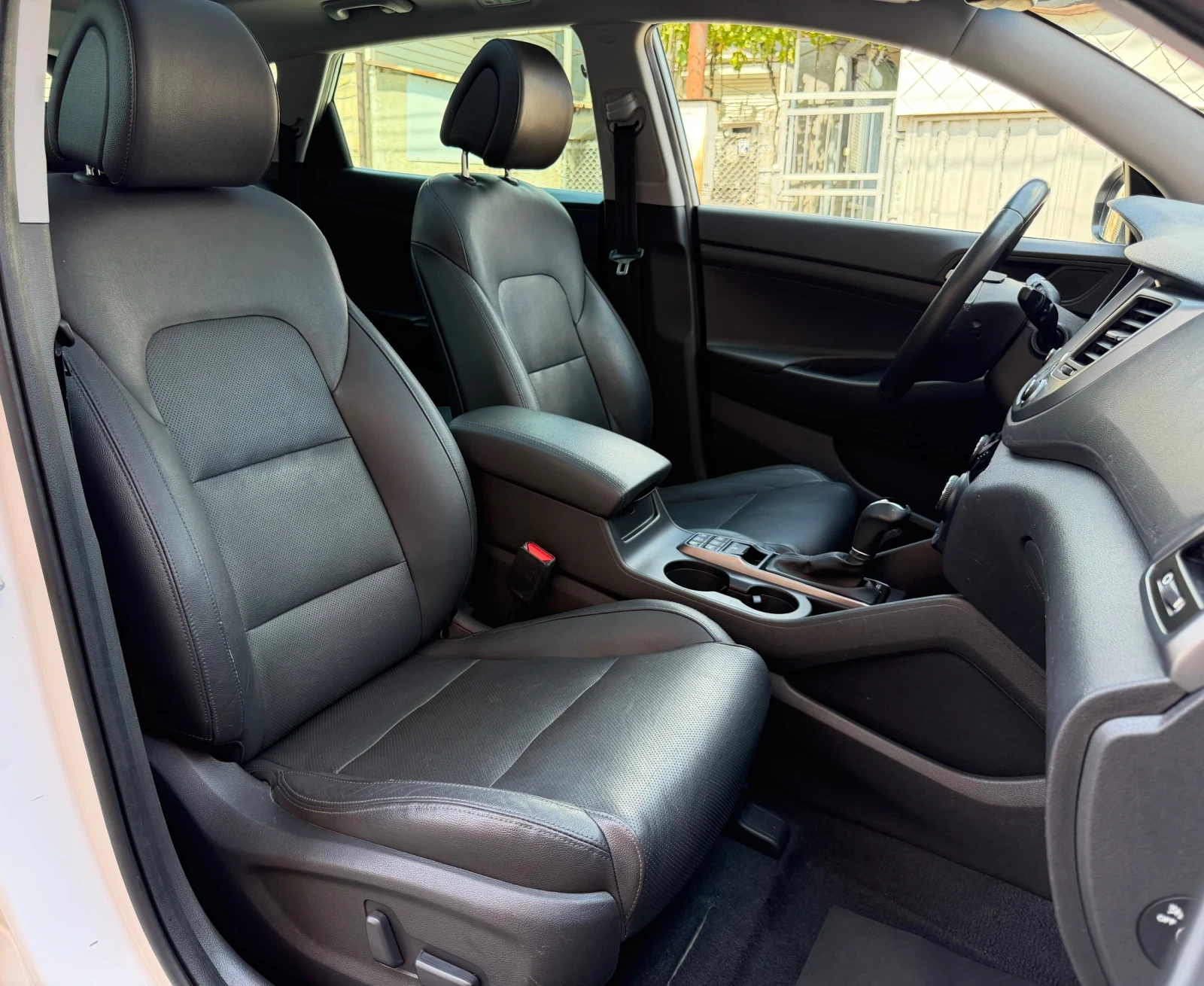 Hyundai Tucson 1.6 TGDI 4WD VERTEX Внос Швейцария, снимка 11 - Автомобили и джипове - 55589451