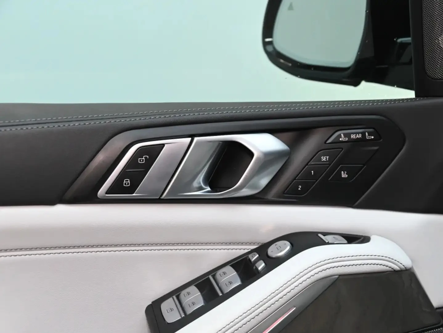 BMW X7 XDRIVE40i/MSPORT PACK/CLEAN CARFAX | Mobile.bg � ����������� 9